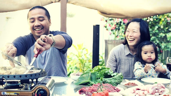 friends eating kBBQ